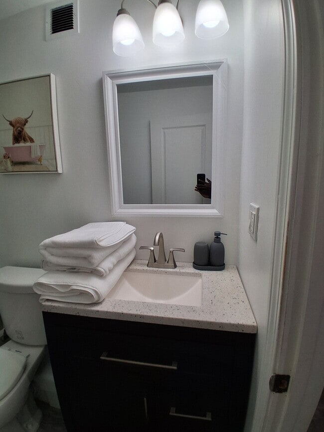 Photo - 132 Tiffany St