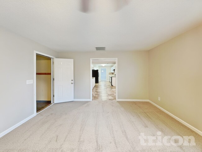 Photo - 2198 Colony Dr