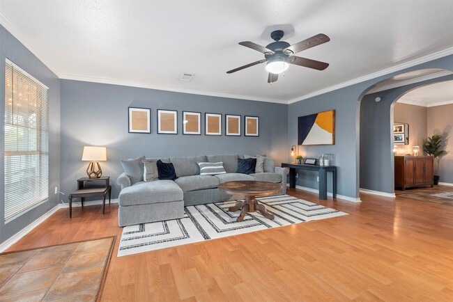 Photo - 114 Grand Ave