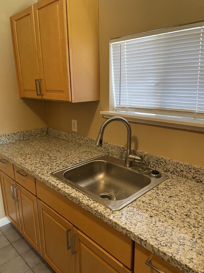 Photo - 2040 Riley Ct Unit 2