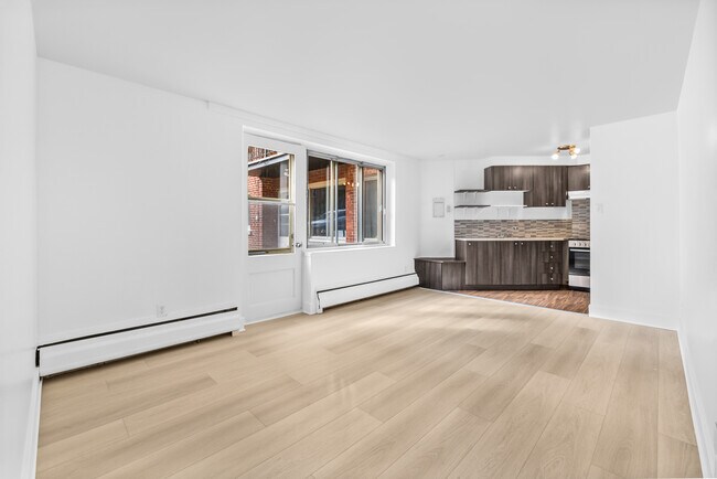 Photo - 3635 Ridgewood Av