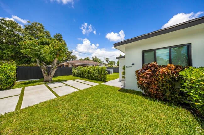 Building Photo - 5194 NW 15th Ave Rental