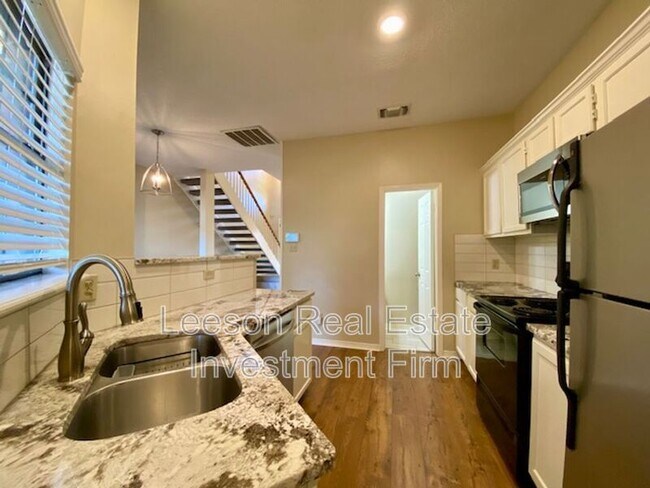 Photo - 9221 Ellerbe Rd