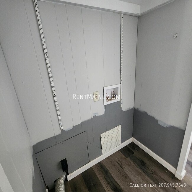 Photo - 681 Main Rd N