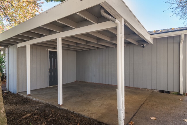 Photo - 1482 W 4th Ave