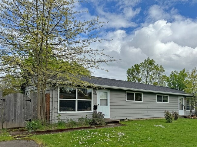 Building Photo - Kin1521-1523 Unit Kin1523 Rental