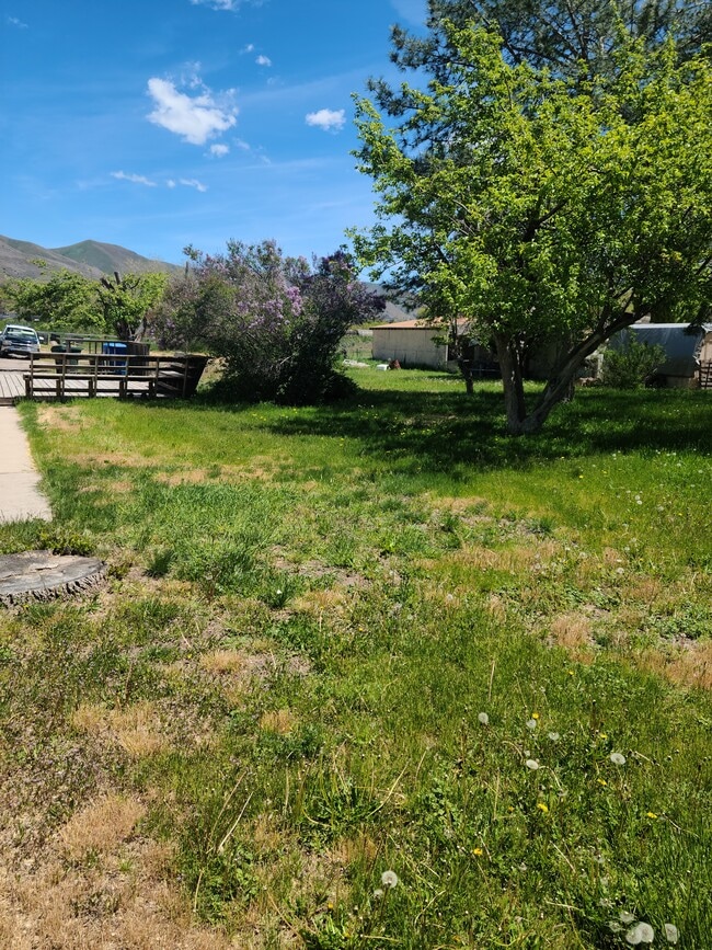 2760 Bannock Hwy