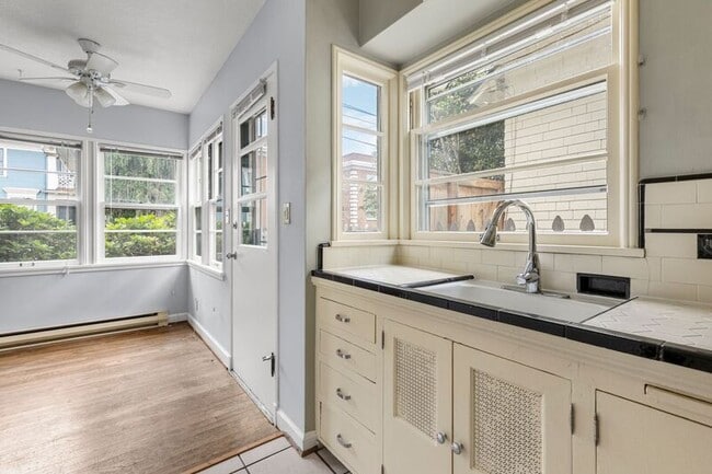 Photo - 1516 NE Schuyler St Condo