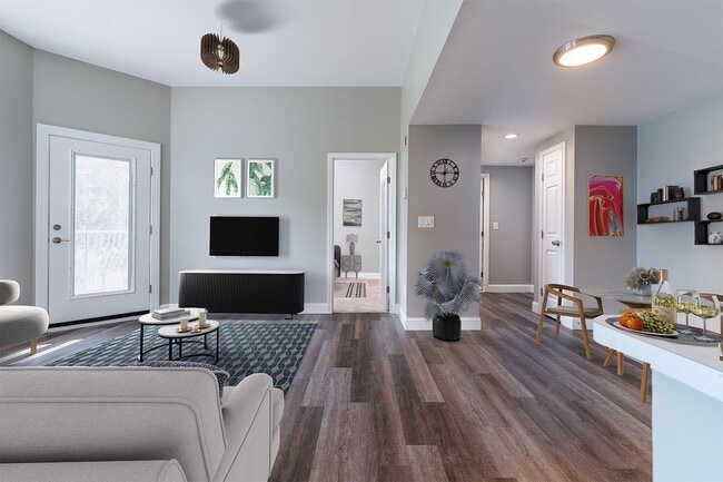 Townhouse Apartments