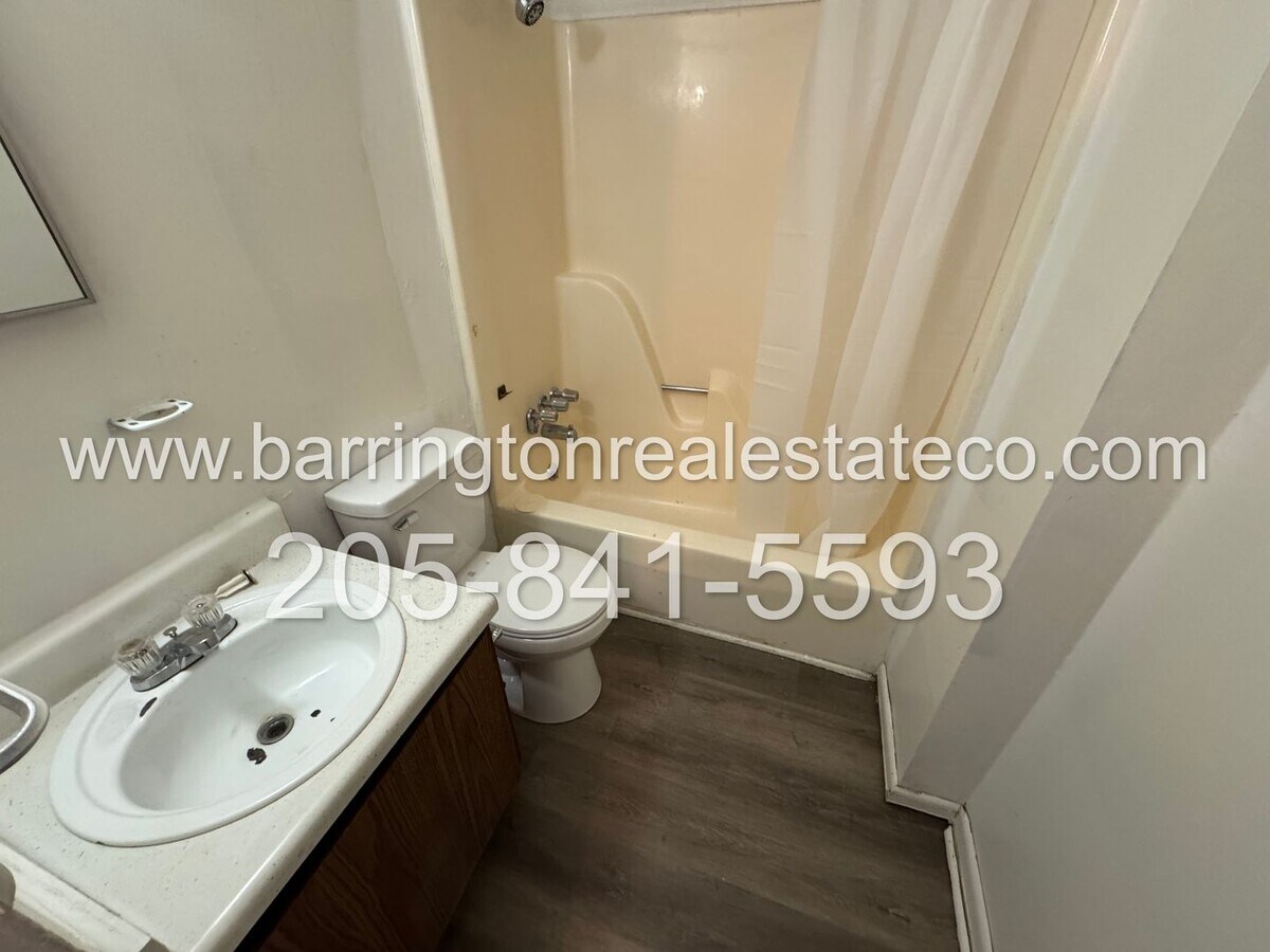 Photo - 1120 Hall St Unidad C