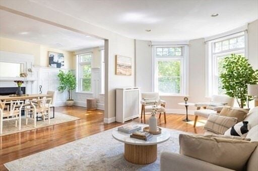 Building Photo - 1898 Beacon St Unit 4