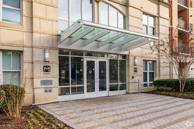 Entrada - The Mercer Condominium