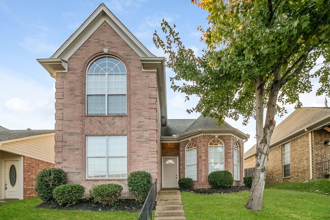 Building Photo - 1513 Pemberton Ln