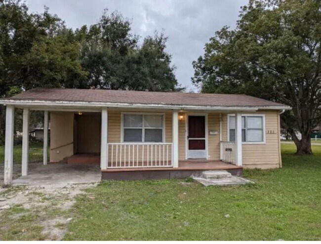 Charming 2-Bedroom Home in the Heart of Bu... - Charming 2-Bedroom Home in the Heart of Bu...