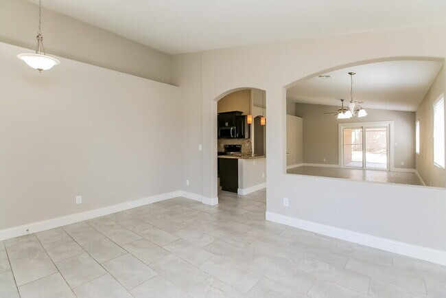 Photo - 10346 E Diamond Ave