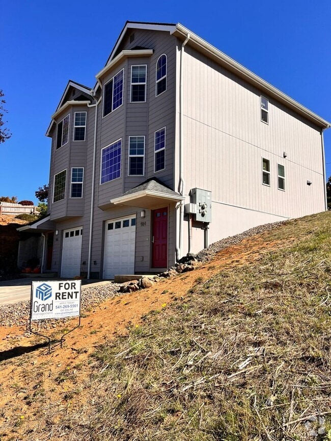 Building Photo - 0407 - Telegraph Duplex Unit 964 N 7th Rd Rental