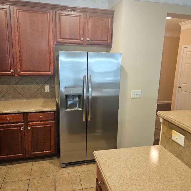 Photo - 1052 Crown Blvd