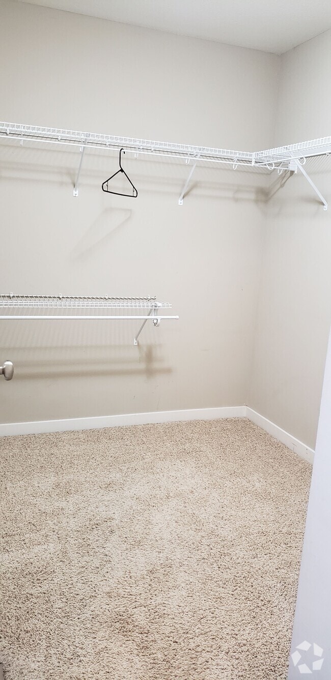 Building Photo - 301 SE 11th St Unit 805 Rental
