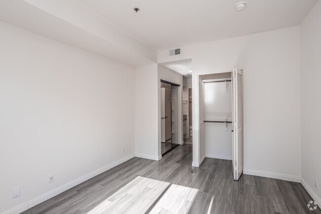 1HAB, 1BA - 672 ft² - Midvale Court Apartments Westwood