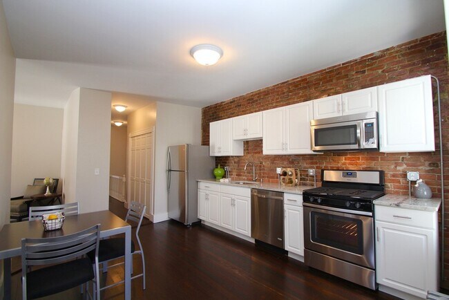 Photo - 20 Tennyson St Unit 20