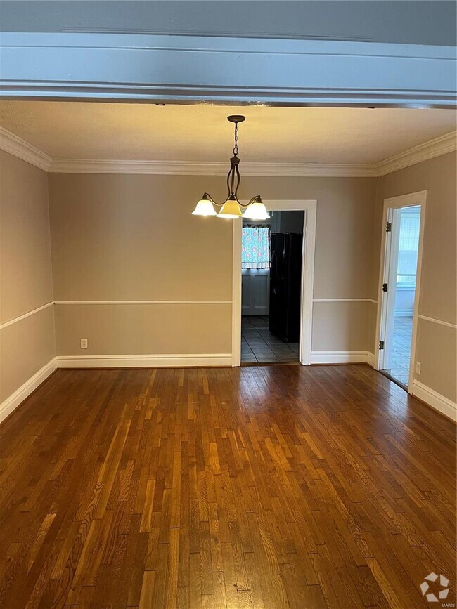 Building Photo - 7125 Nashville Ave Rental