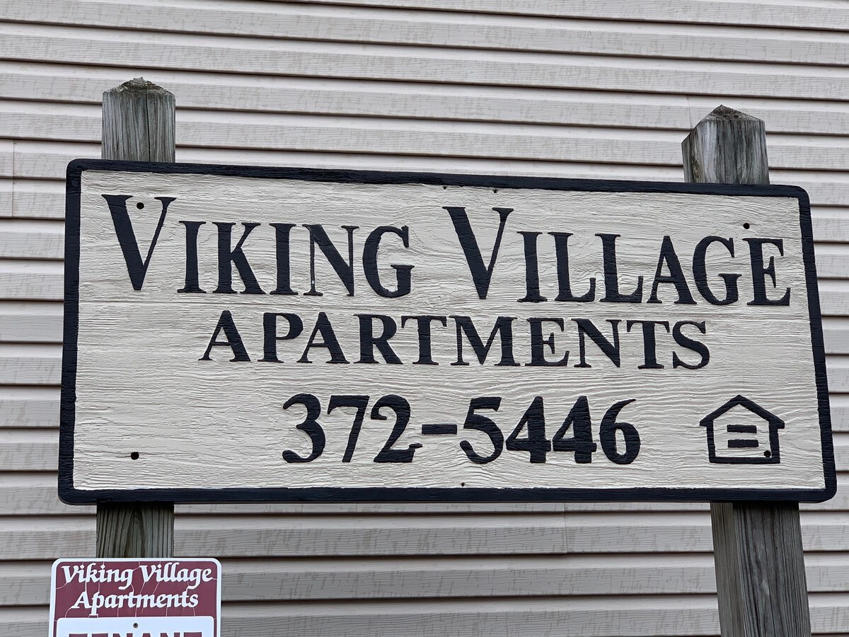 Photo - Viking Village Apartments