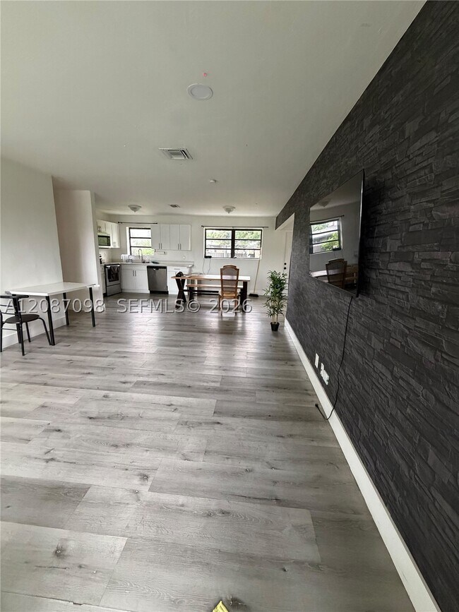 Photo - 1200 NW 18th St