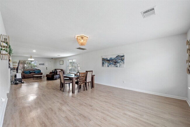 Photo - 17142 Carshalton Ct