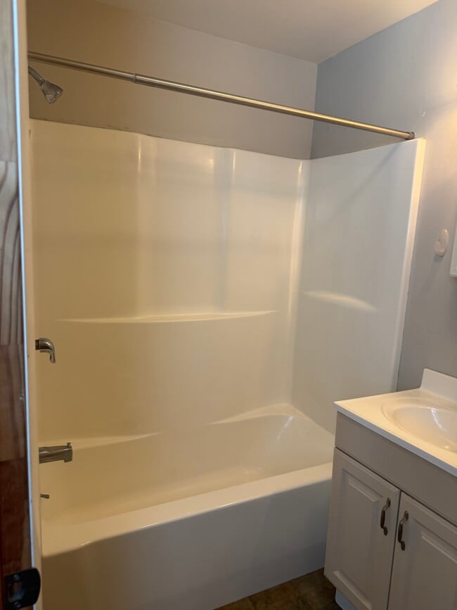 Photo - 182 Van Anden St