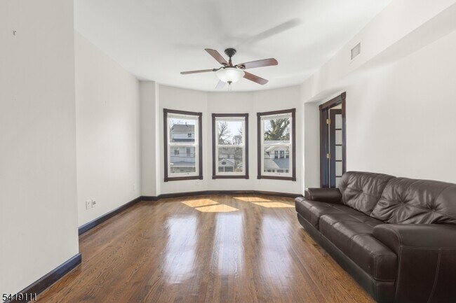 Photo - 7 Rosedale Ave Unidad 2