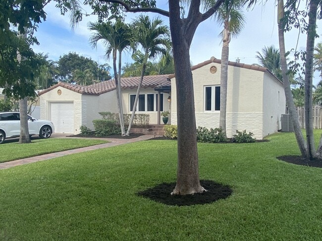 Photo - 300 NE 17th Ave