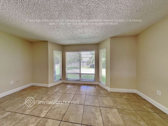 Photo - 19631 SW 137th Ave