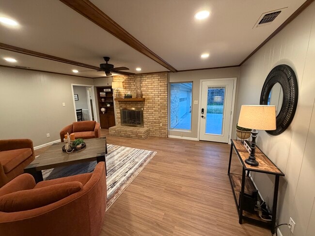 Photo - 518 Magnolia St