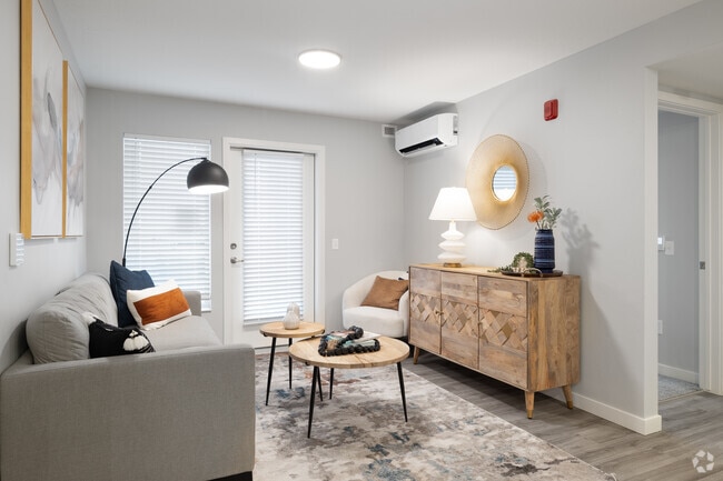 2BD, 2BA - 919SF - Living Room