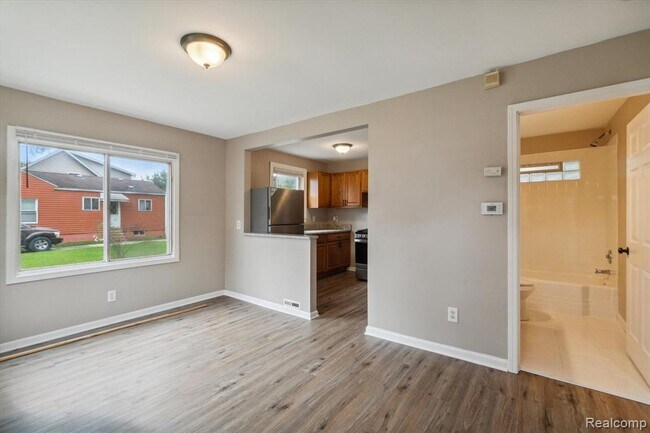 Photo - 23337 Vance Ave