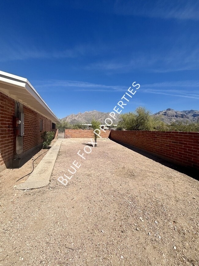 Photo - 900 E Vía Lucitas