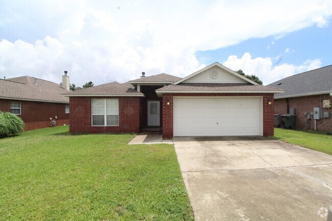 Building Photo - Spacious Southwest Pensacola Home with 2-C...
