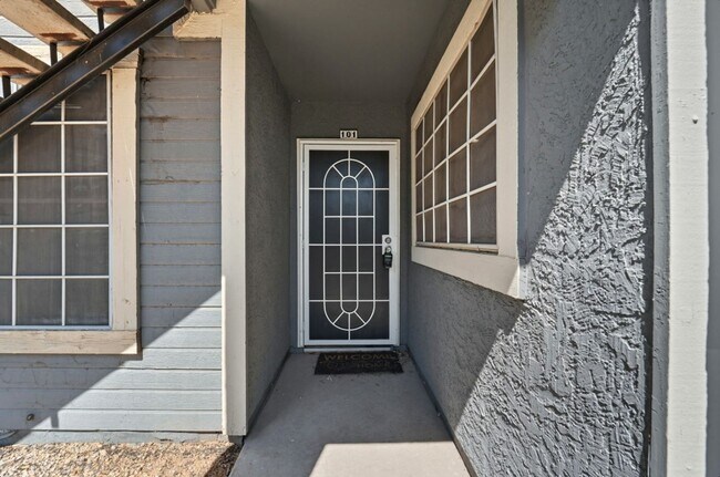 Photo - Spacious 3 Bed/2 Bath Home in Lush Crestvi... Unit 101