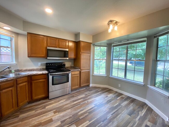 Photo - Kirksey Unit #B