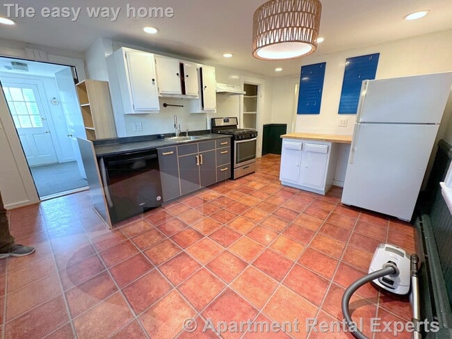 Photo - 92 Pleasant St Unit 3