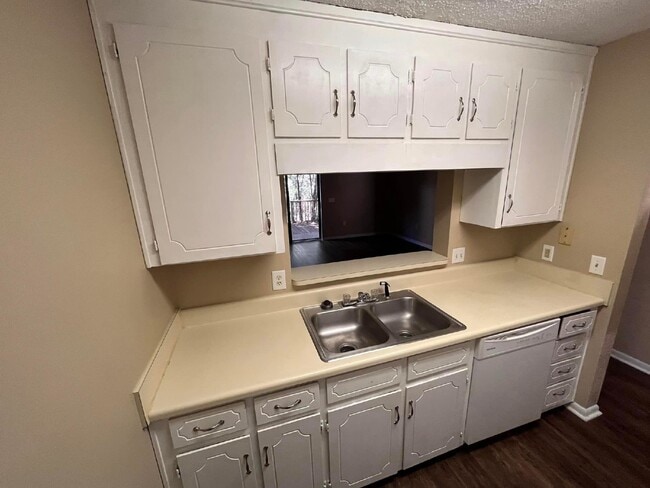 Photo - 121 Candlebrook Dr