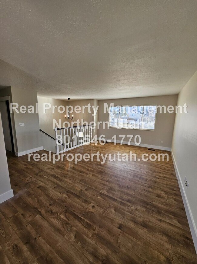 5035 S 4275 W