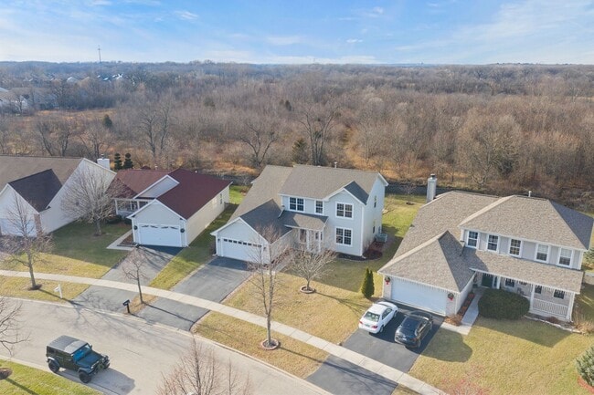 Photo - Lovely In Lakemoor