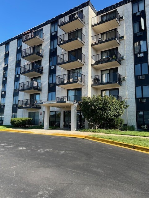 Building Photo - 9074 W Terrace Dr Unit 4G Rental