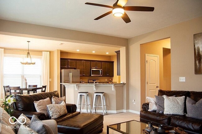 Photo - 1887 Lakecrest Dr