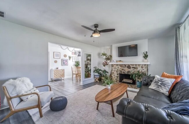 Photo - 1406 Freemont St S