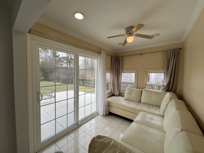 Photo - 1380 Rosedale Ln House