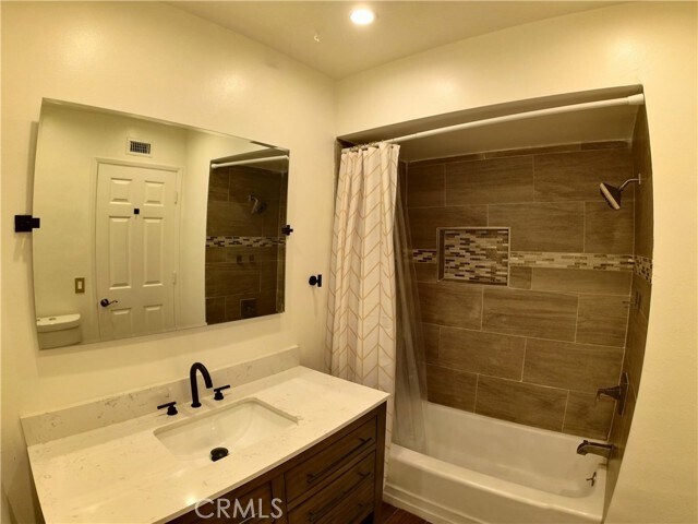 Photo - 1228 E Greenview Dr