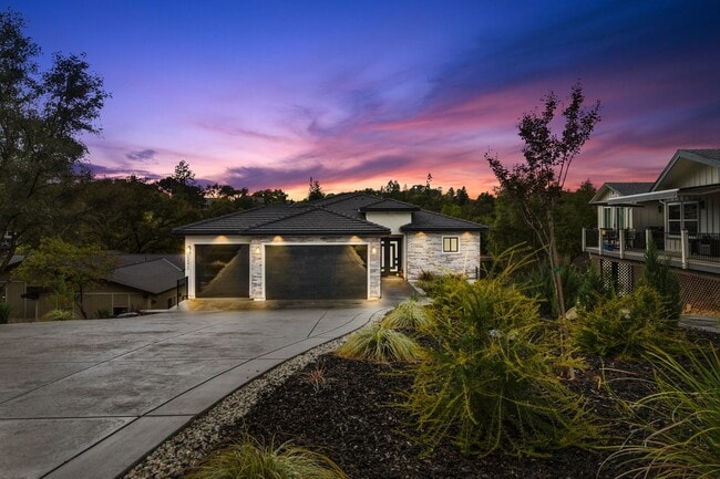 Waterfront 4 bed 4 bath 3,887 sq. ft. - Waterfront 4 bed 4 bath 3,887 sq. ft.