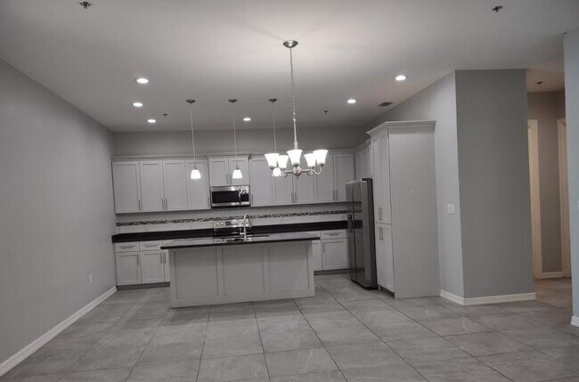 6516 Padre Blvd Unit 2